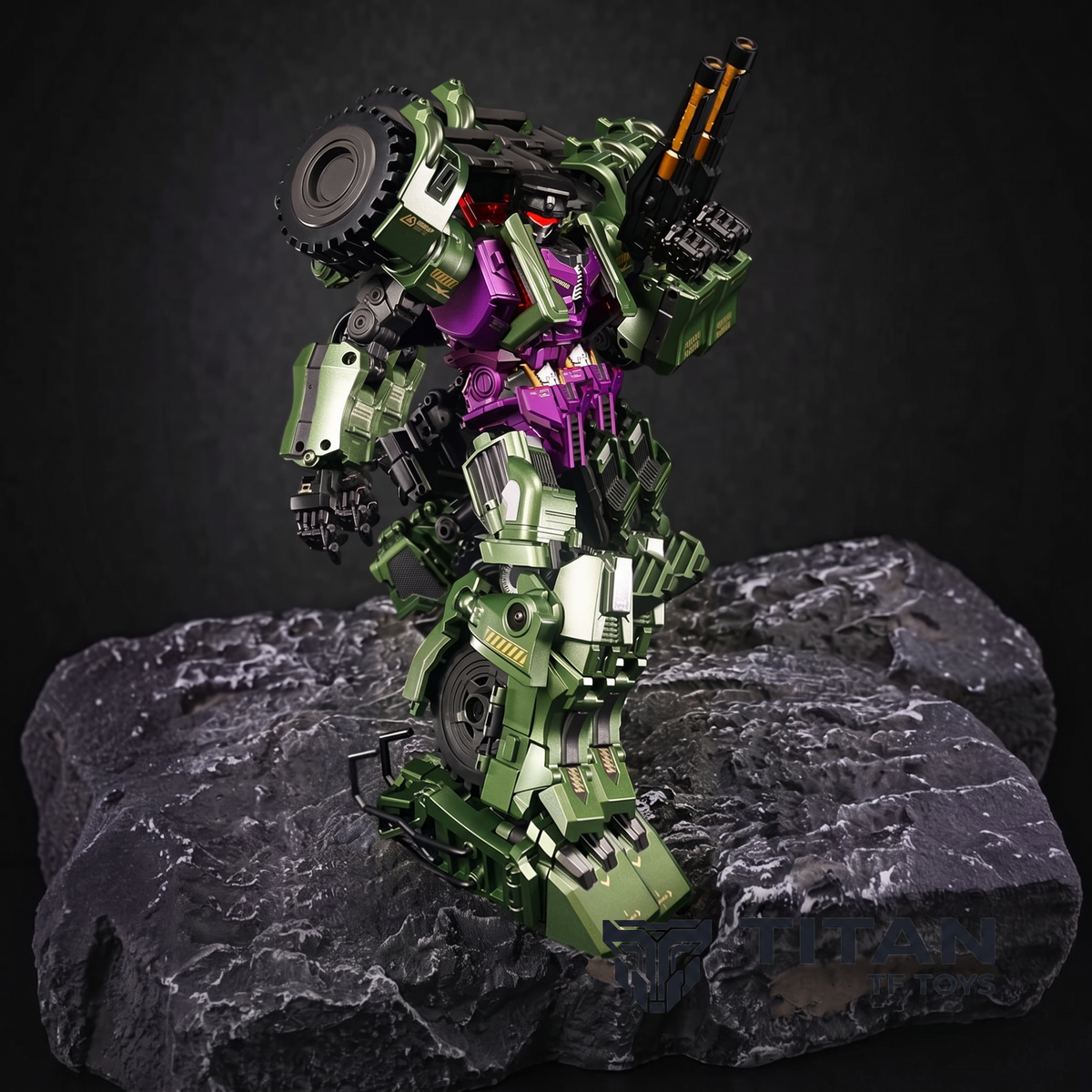 DreamStar Toys DST02-001 High Scrapper Devastator Combiner Member Action Figure - Detailed View 5