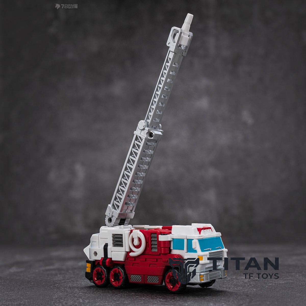 Iron Factory IF-EX62H Heat Fire Fireflight Legends Scale Action Figure - Detailed View 4