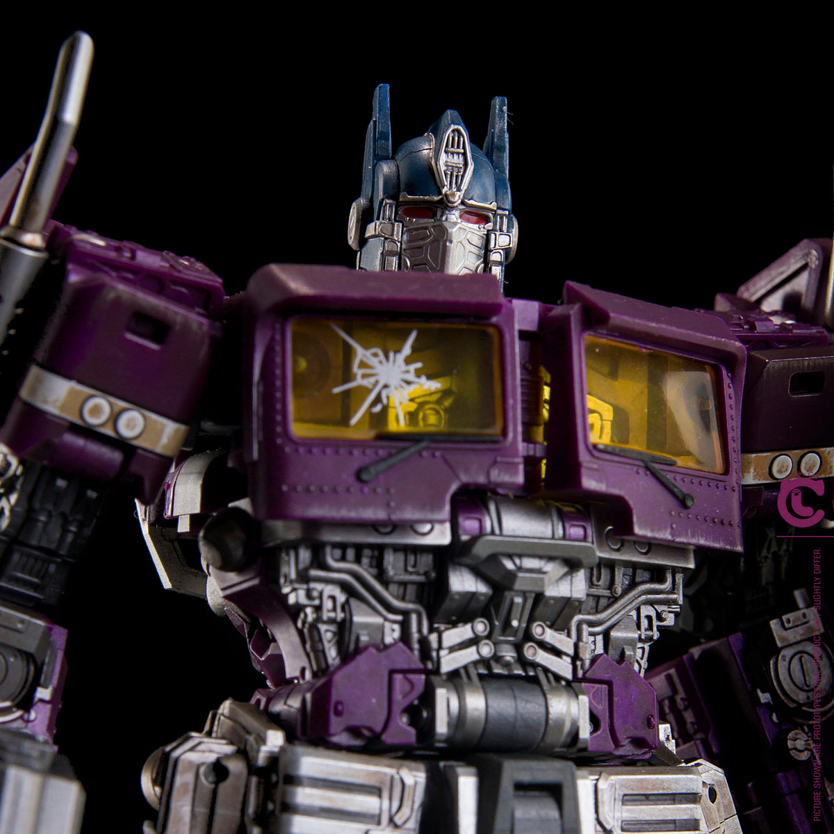 Lucky Cat SSR-01G Purple Commander Shattered Glass Purple Commander Voyager Scale Action Figure - Detailed View 6